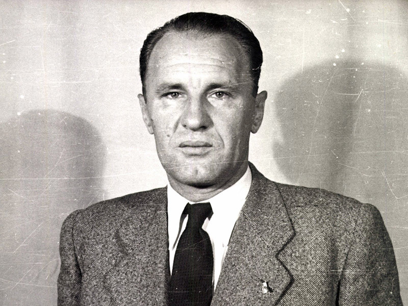 kadar5.jpg