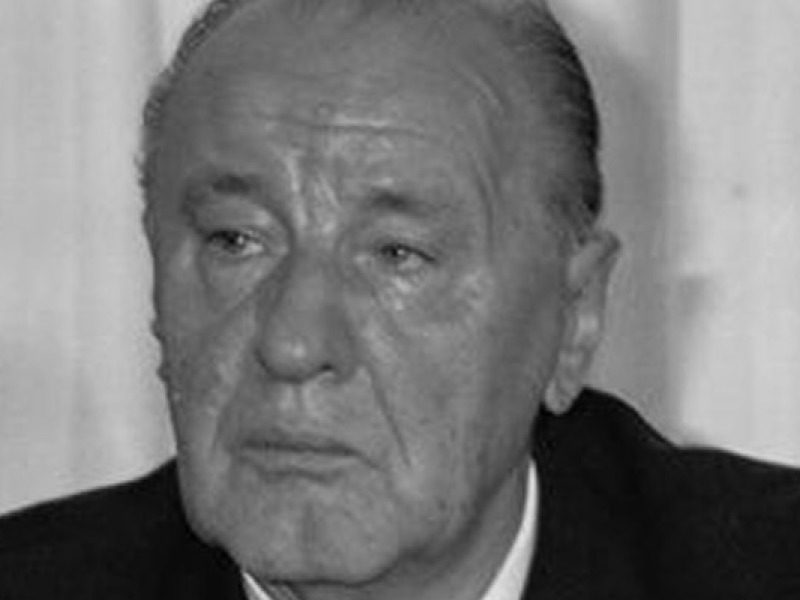 kadar2.jpg