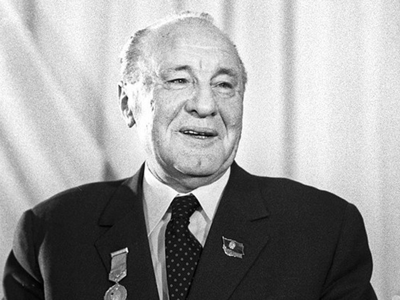 kadar1.jpg